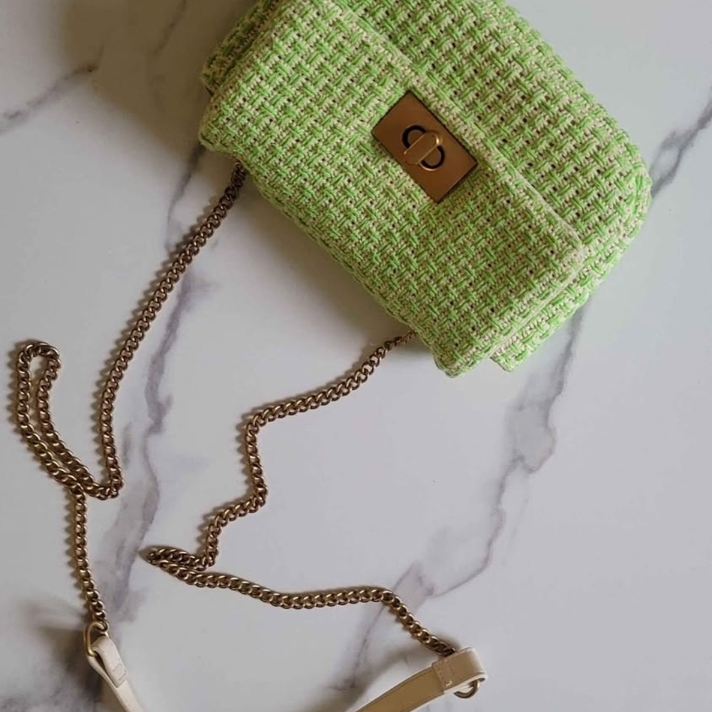 Chic Green Tweed Chain Bag
